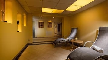 Couples treatment rooms, sauna, hot tub, steam room, body treatments