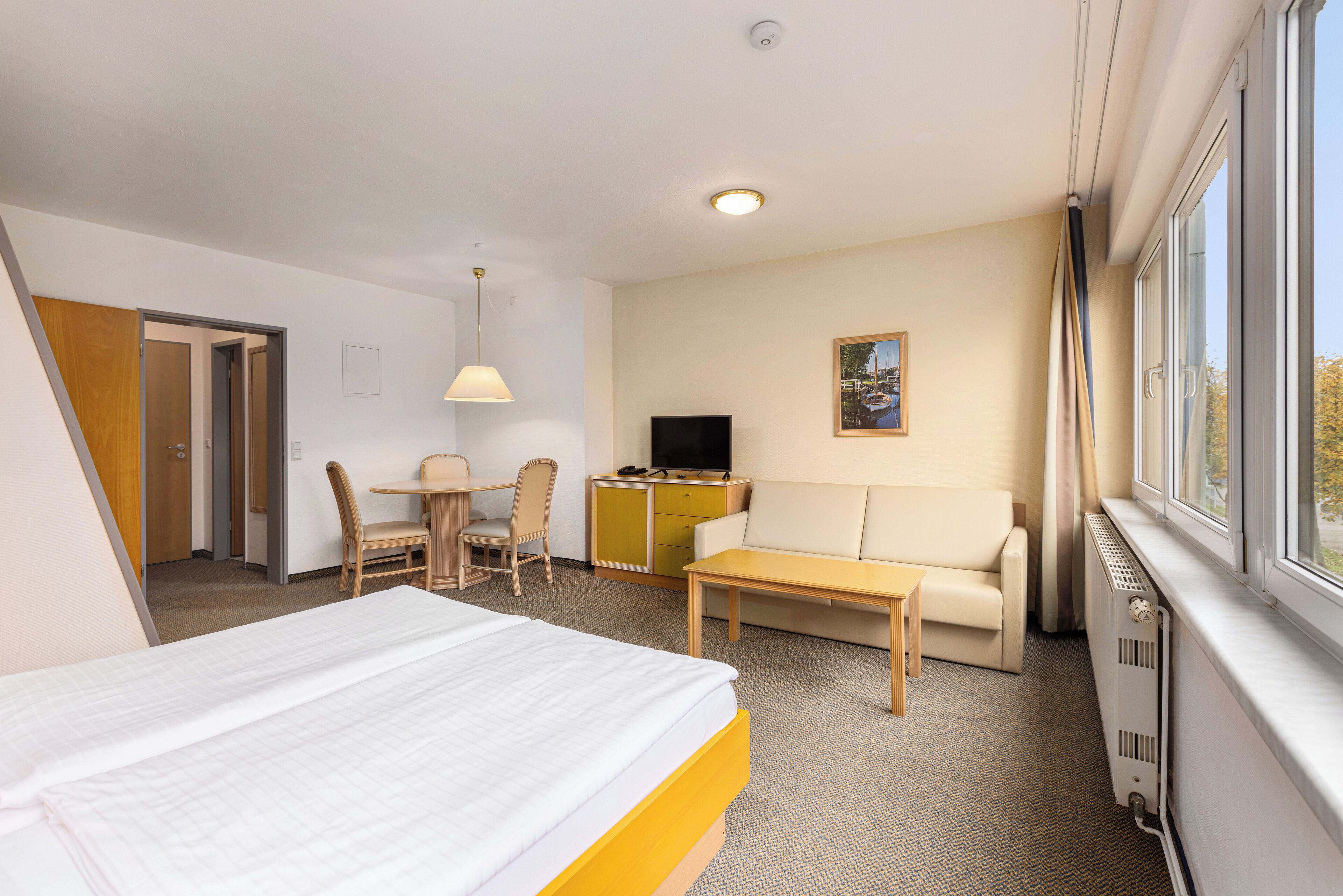 one-room apartment, vitamar building | living area | flat-screen tv