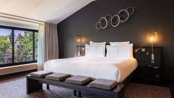 Junior Suite, 1 King Bed (Palace View) | Premium bedding, pillowtop beds, minibar, in-room safe