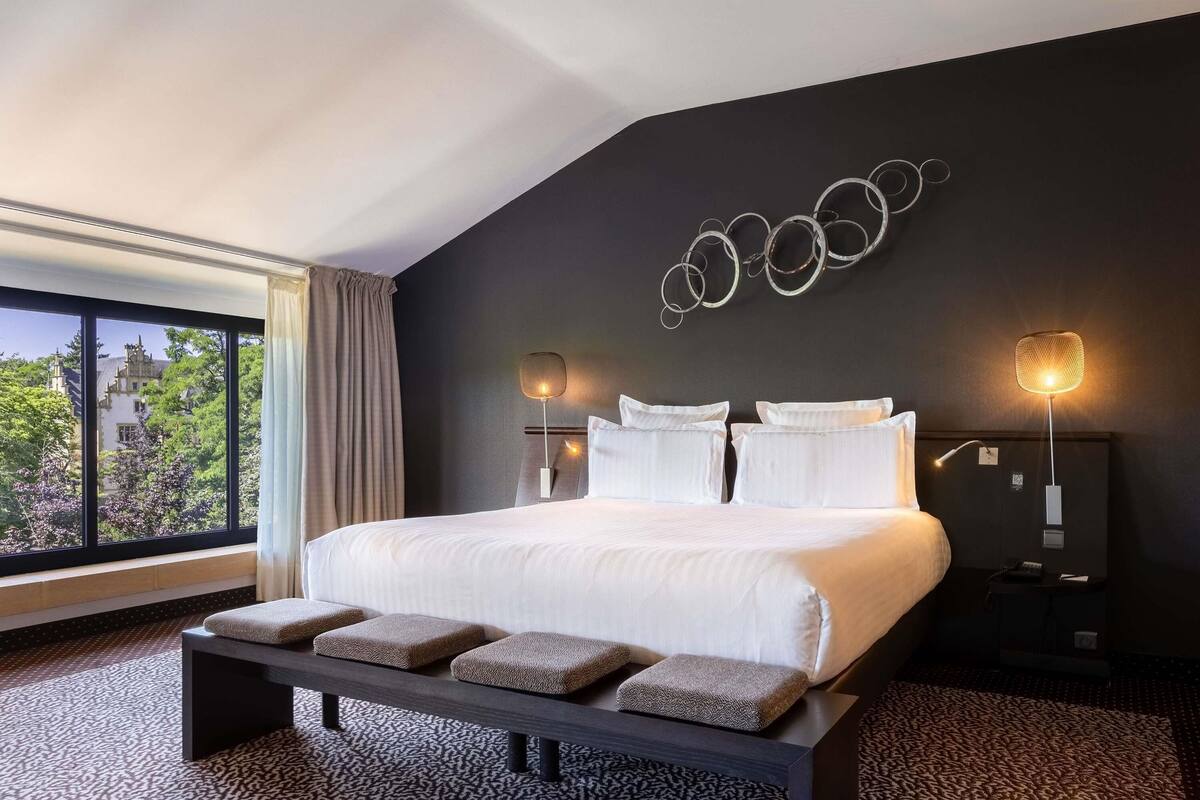 Junior Suite, 1 King Bed (Palace View) | View from property