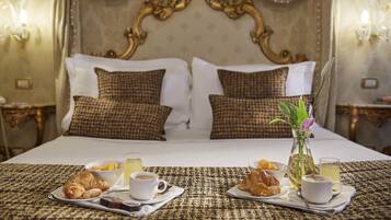 Superior Double Room | Minibar, in-room safe, desk, free WiFi