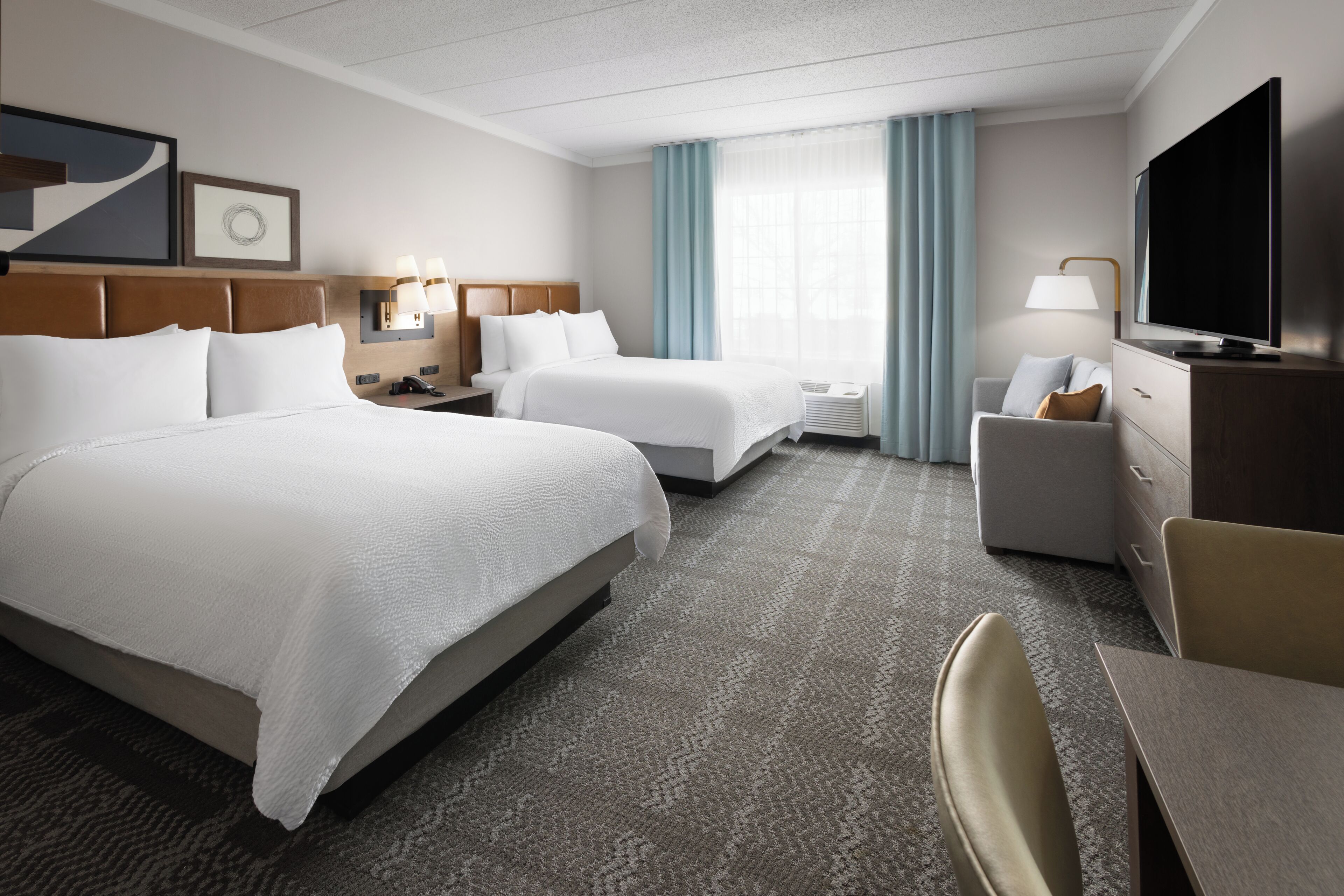 Premium Room, Kitchen | Iron/ironing board, free WiFi, bed sheets, alarm clocks