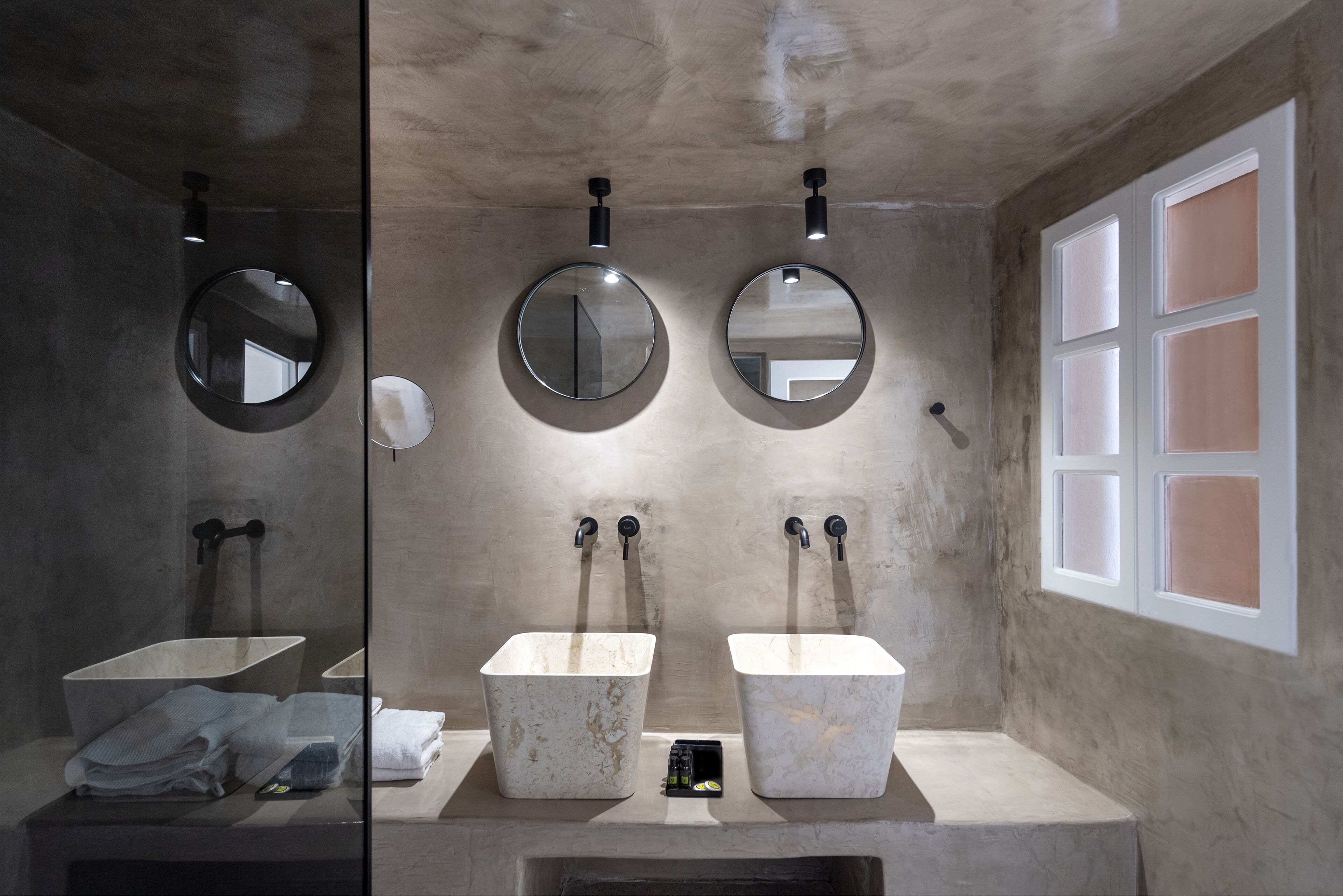 Photo - La Maltese Caldera Concept