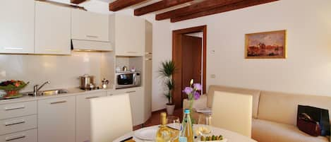 Classic Apartment, 1 Bedroom, Private Bathroom | Private kitchen | Fridge, microwave, dishwasher, coffee/tea maker