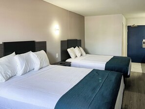 Standard Room, 2 Queen Beds, Non Smoking, Refrigerator & Microwave | Premium bedding, desk, blackout drapes, iron/ironing board - Studio 6 Suites Delano, CA (Delano)