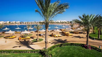 Private beach, sun-loungers, beach umbrellas, beach towels