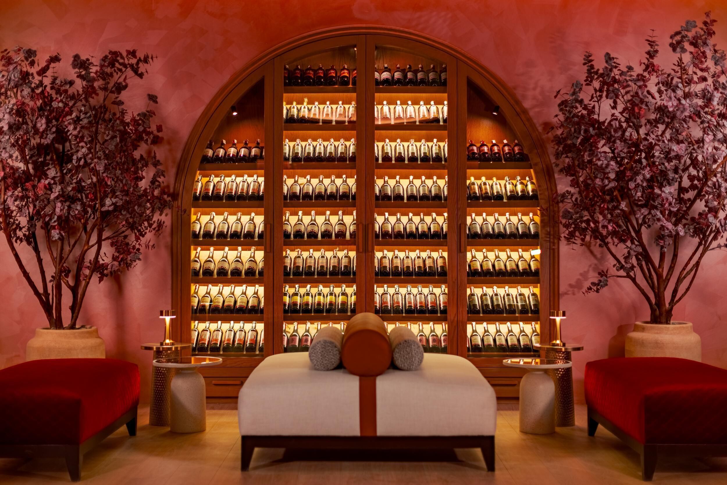 9 间酒吧/酒廊、4 间海滩酒吧、泳池酒吧、池畔酒吧