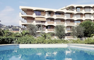 3 piscinas al aire libre