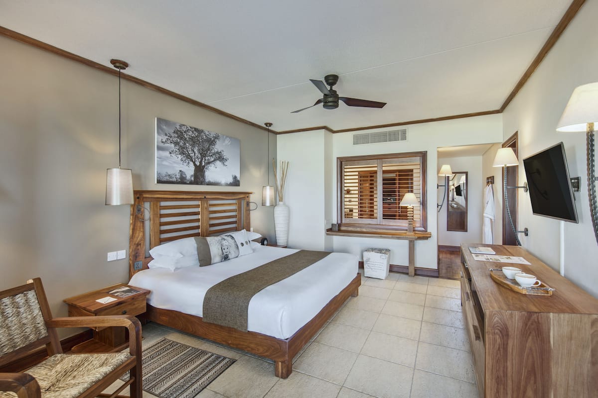 Hypo-allergenic bedding, minibar, in-room safe, individually decorated