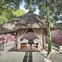 Couples treatment rooms, sauna, steam room, Turkish bath