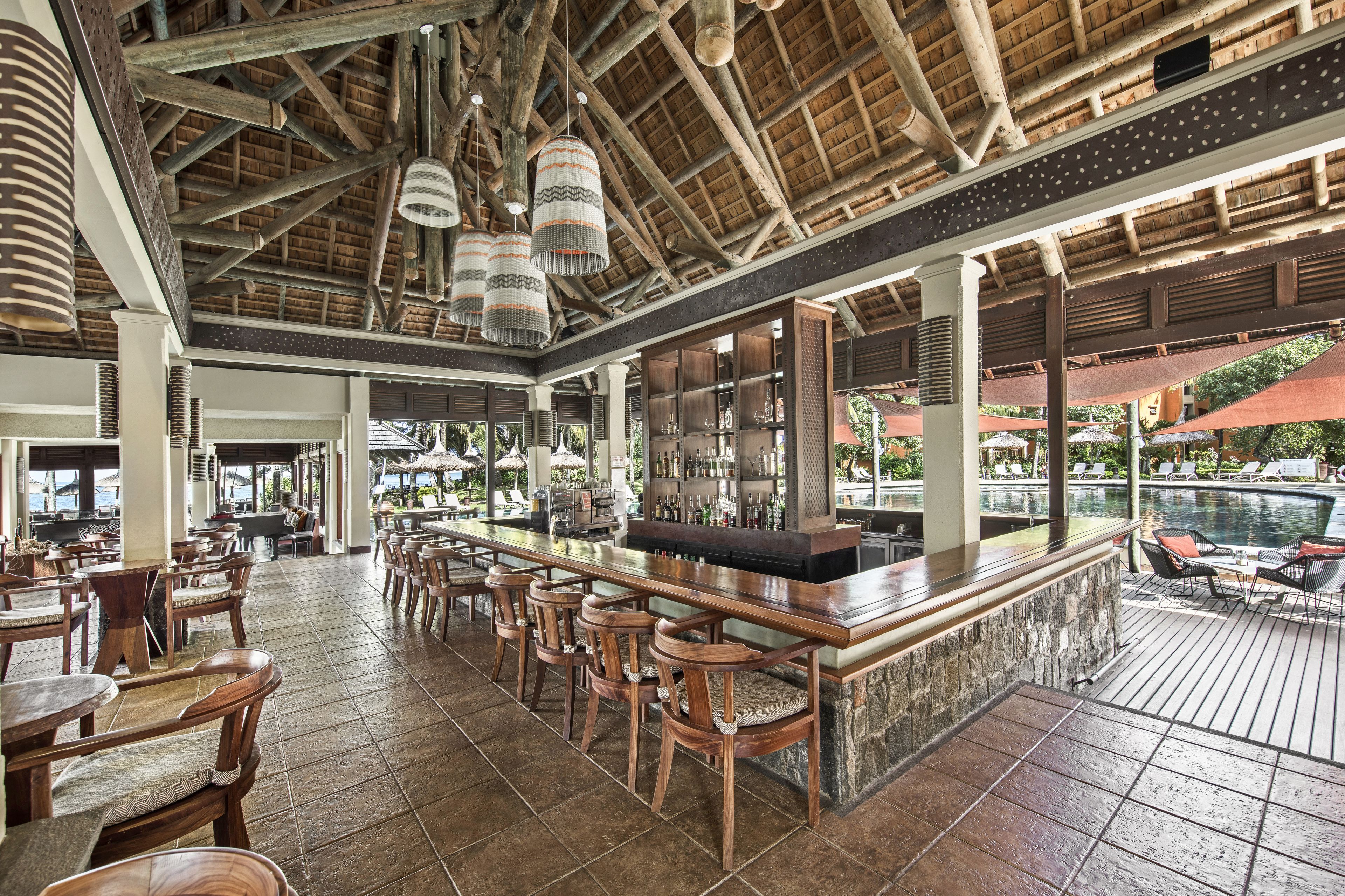 2 bars/lounges, 2 poolside bars, beach bar