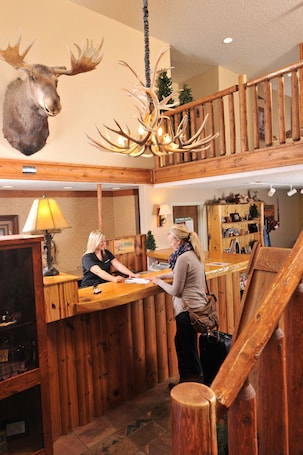 Interior detail. Boarders Inn & Suites by Cobblestone Hotels – Waukon