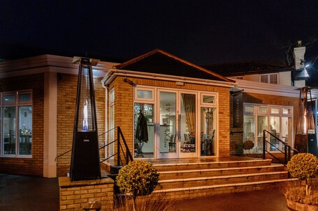 Ivy Hill Hotel, Sure Hotel Collection by Best Western – Affordable hotel in Ingatestone