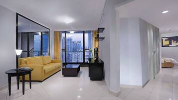 29-inch flat-screen TV with satellite channels, TV