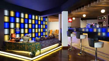 Bar lounge