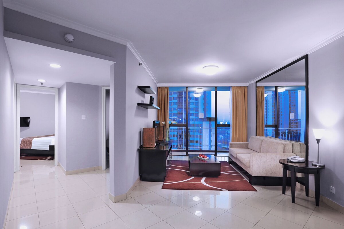In-room safe, desk, laptop workspace, blackout drapes