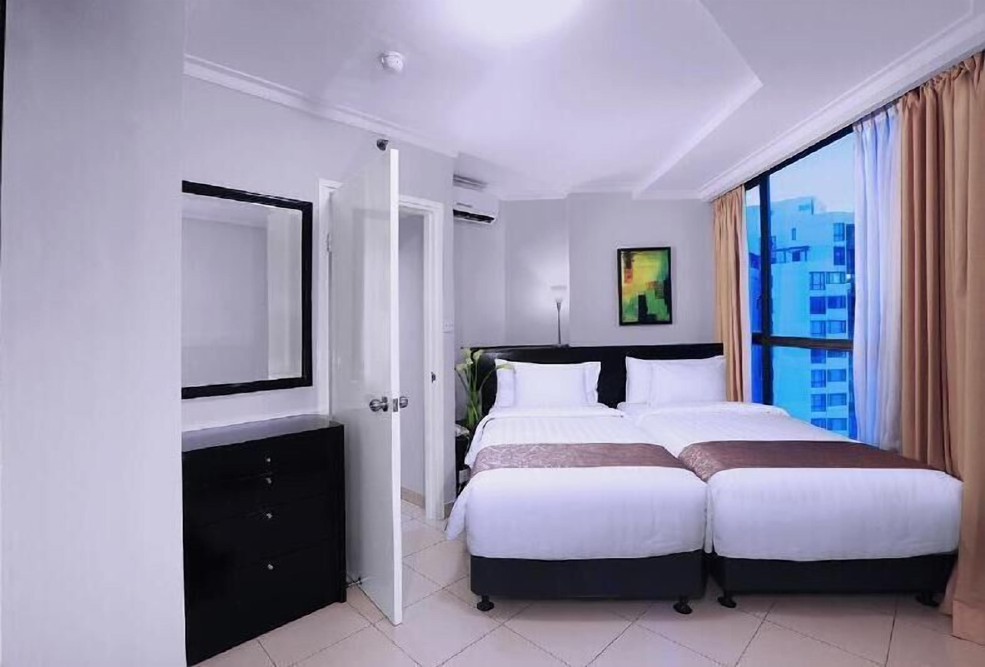 Minibar, in-room safe, individually furnished, desk