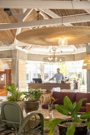 Lobby sitting area - Veranda Grand Baie Hotel & Spa (Grand-Baie)