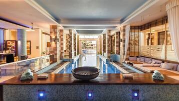 Espace de soins pour les couples, sauna, bain Ă remous, hammam, hammam