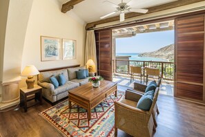 Executive Suite, Sea View (Eagle's Nest) | Living area