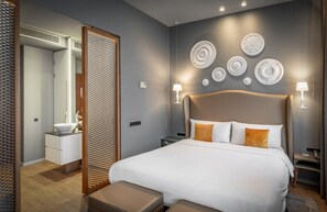 Superior Double Room | Hypo-allergenic bedding, minibar, in-room safe, individually furnished - 987 Design Prague Hotel (Prague)