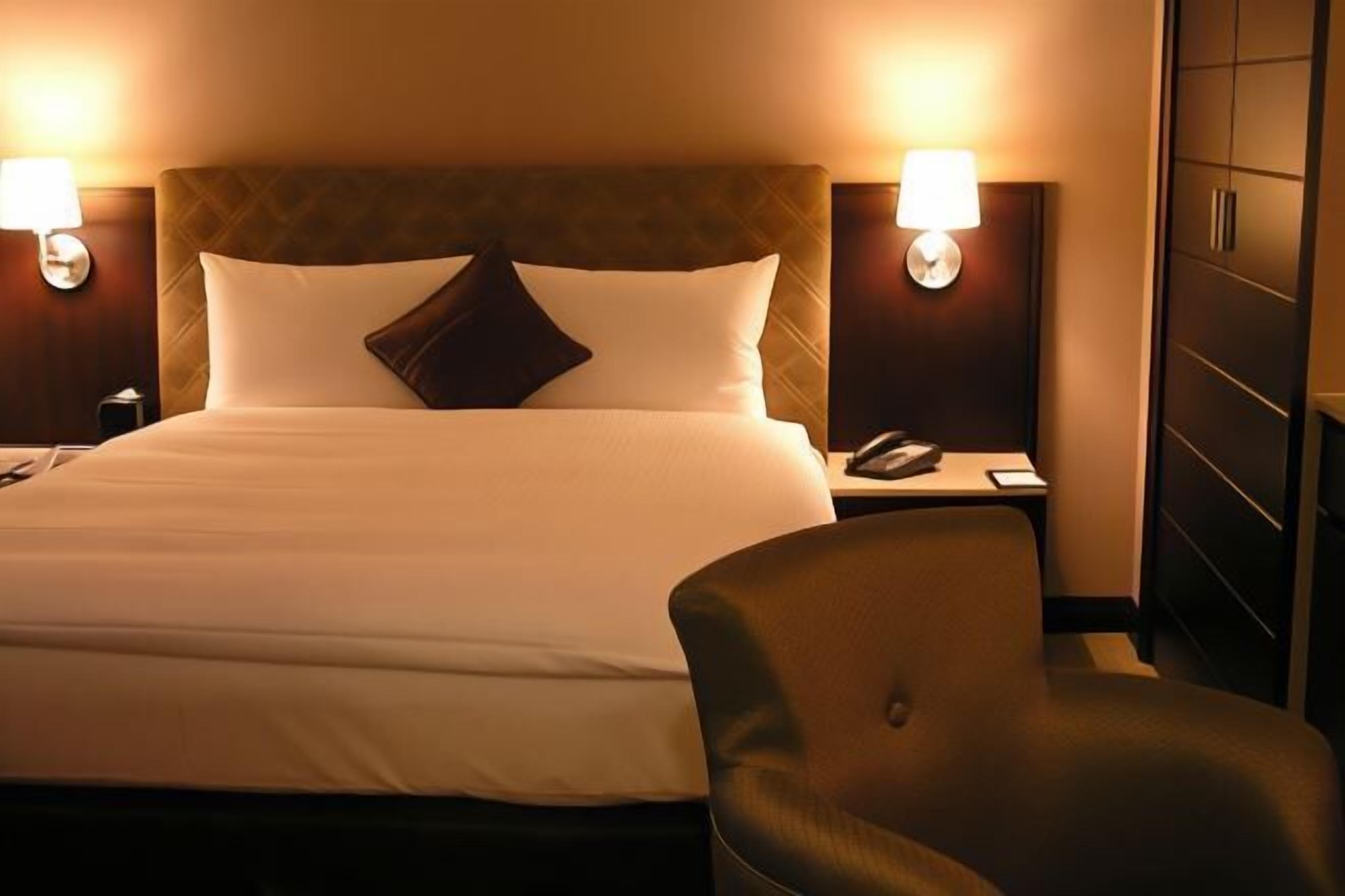 Couette en duvet d'oie, coffres-forts dans les chambres, bureau