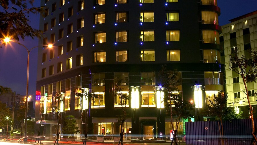 Grand Forward Hotel