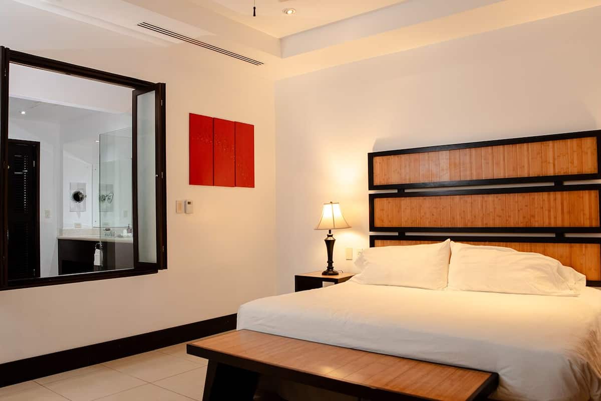 Master Suite | 1 bedroom, premium bedding, down duvets, in-room safe