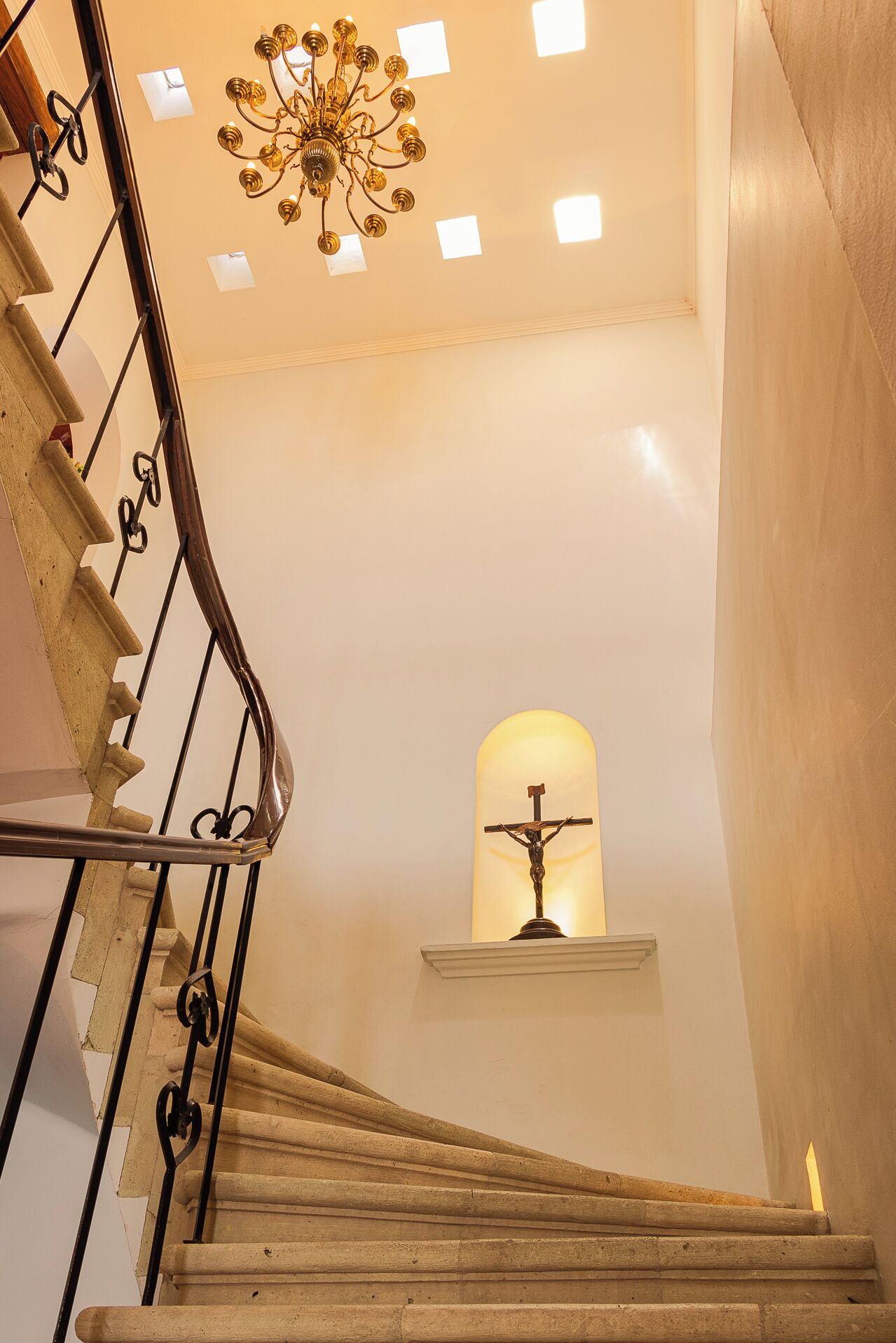 handrails in stairways