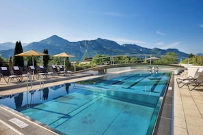 Indoor pool, outdoor pool - Four Points By Sheraton Panoramahaus Dornbirn (Dornbirn)
