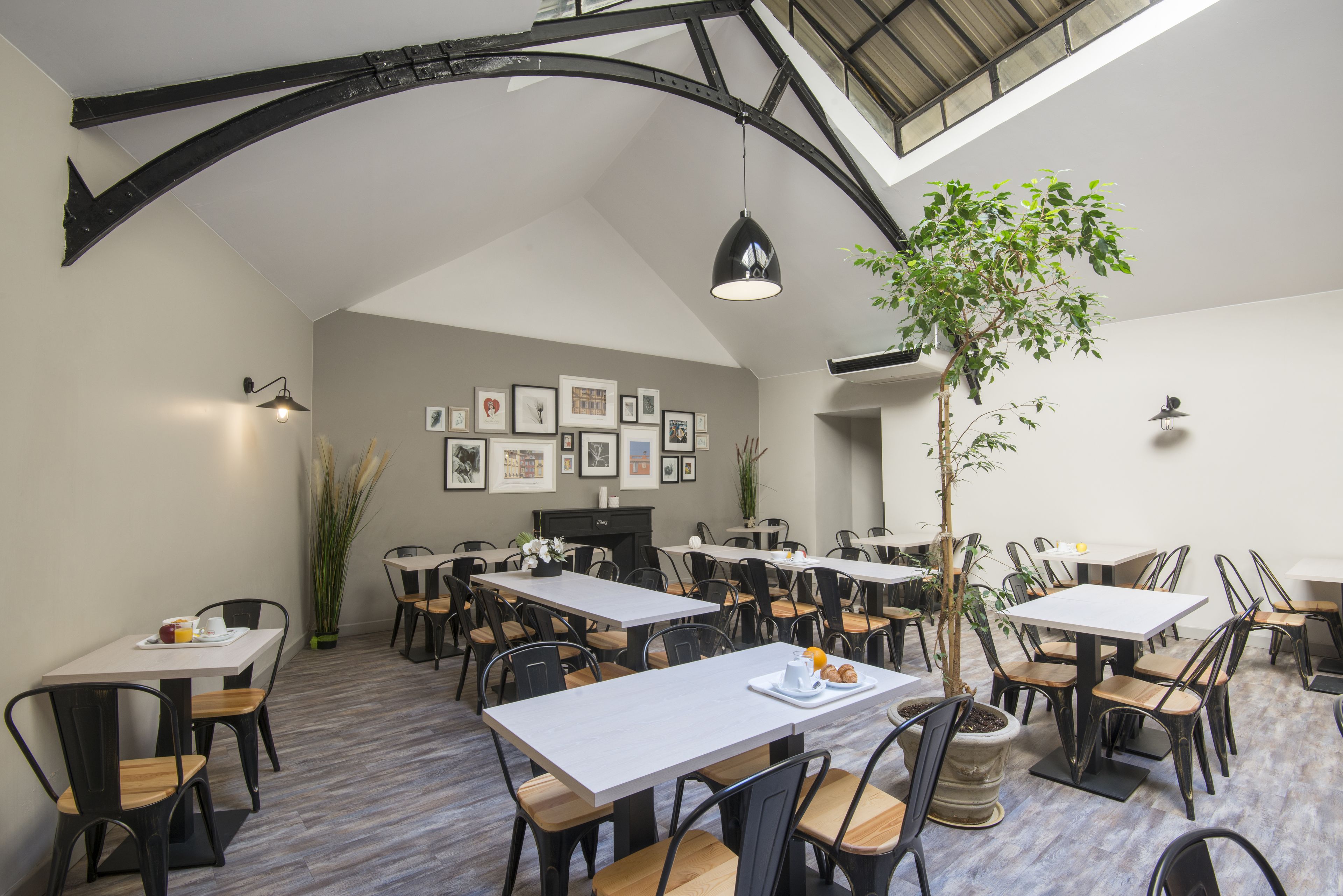 每日供應歐陸早餐 (每人 EUR12)