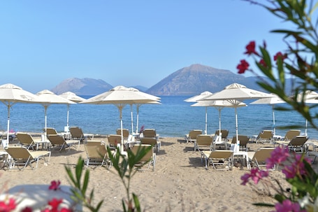 Exterior. Airotel Achaia Beach