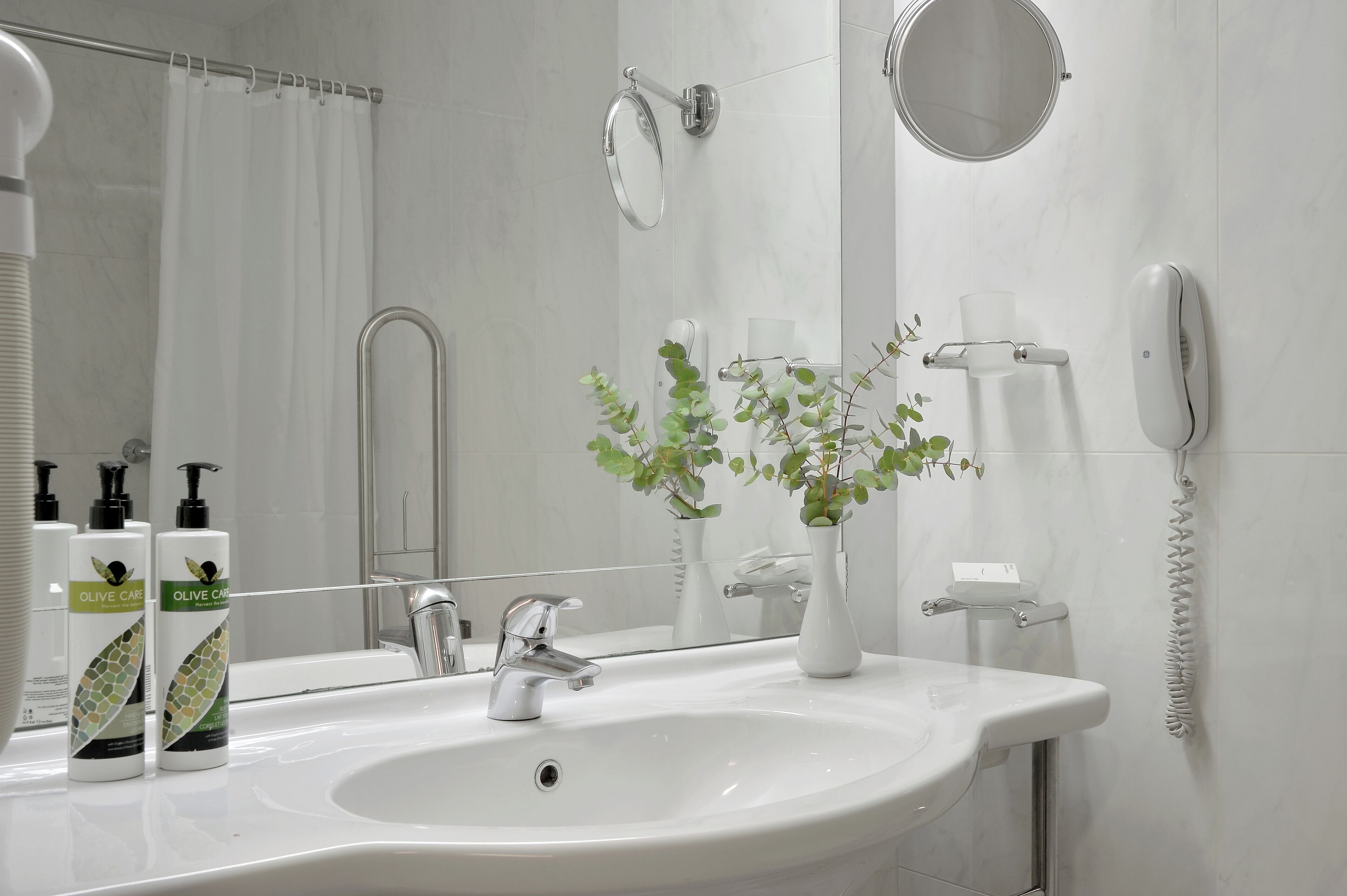 standard single room, sea view | bathroom | free toiletries, hair dryer, towels, soap