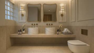 Suite | Bagno | Set di cortesia gratuito, asciugacapelli, asciugamani, sapone