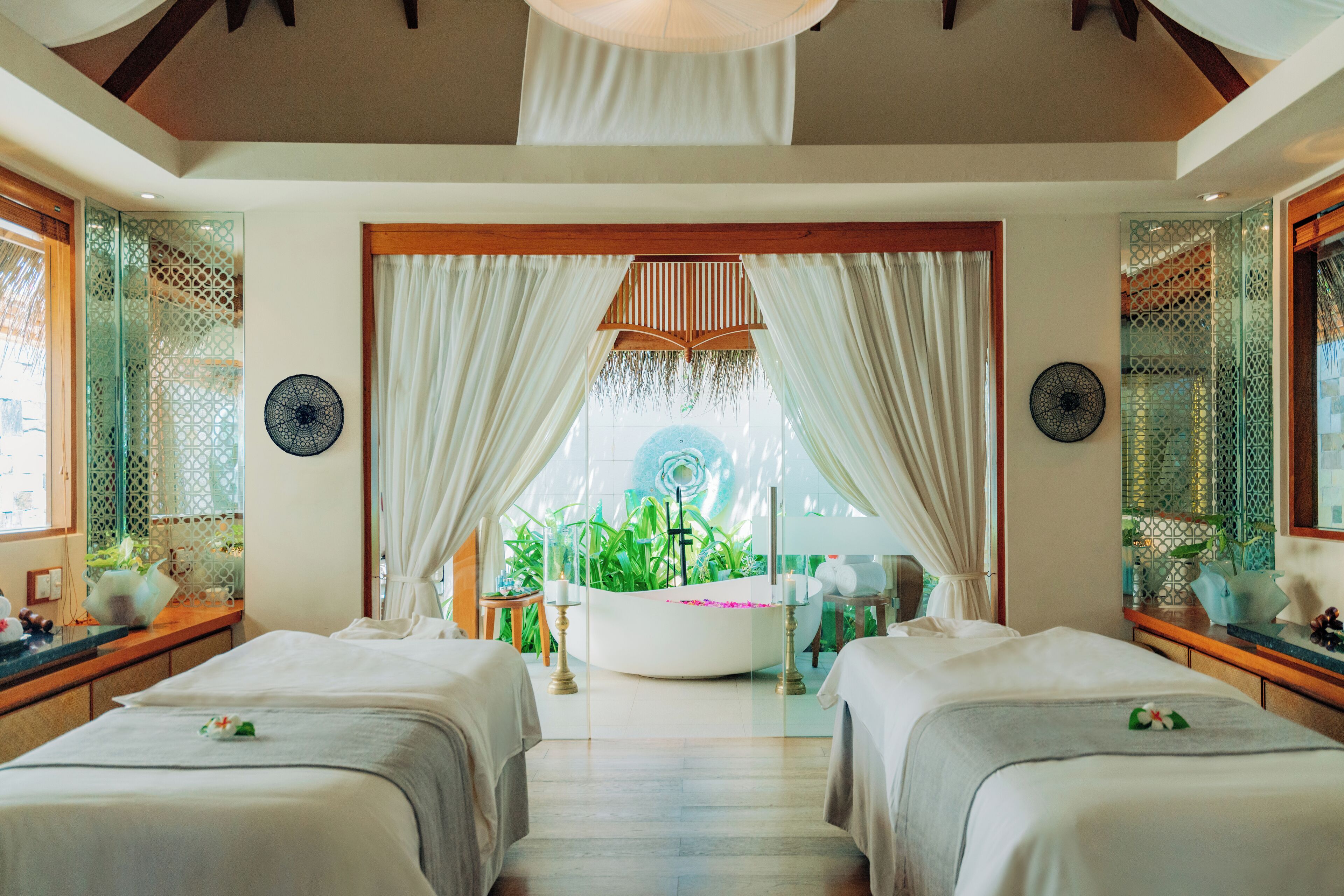 ห้องทรีทเมนท์สำหรับคู่รัก, ทรีทเมนท์ดูแลผิว, อโรมาเธอราพี, บอดี้แรป