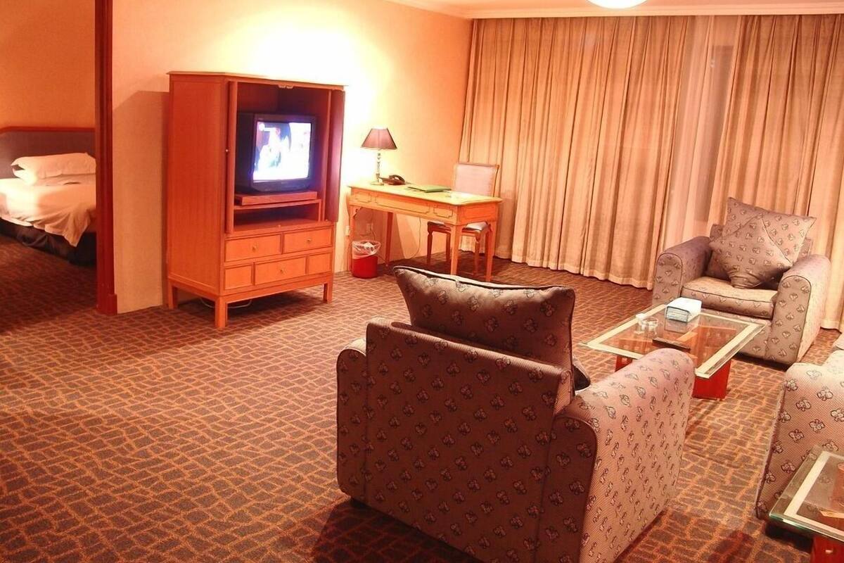 Suite – executive | Oppholdsområde | TV