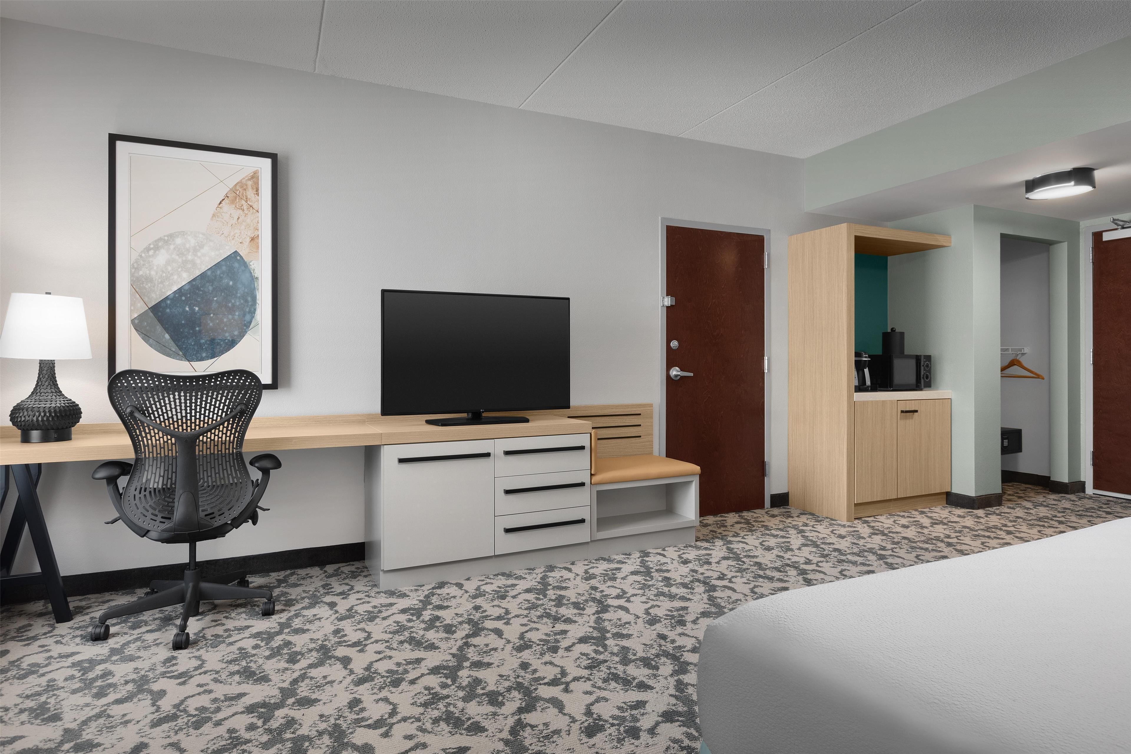 one king acc room with bath tub | 1 bedroom, desk, laptop workspace, blackout curtains