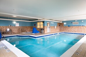 Pool - Holiday Inn Express Evanston by IHG (Evanston)