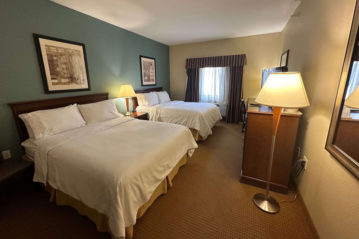 Room, 2 Queen Beds, Accessible, Non Smoking (Mobility, Roll-in Shower)