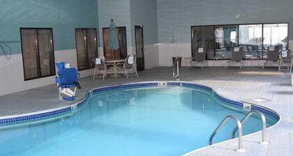 Wingate by Wyndham Newell