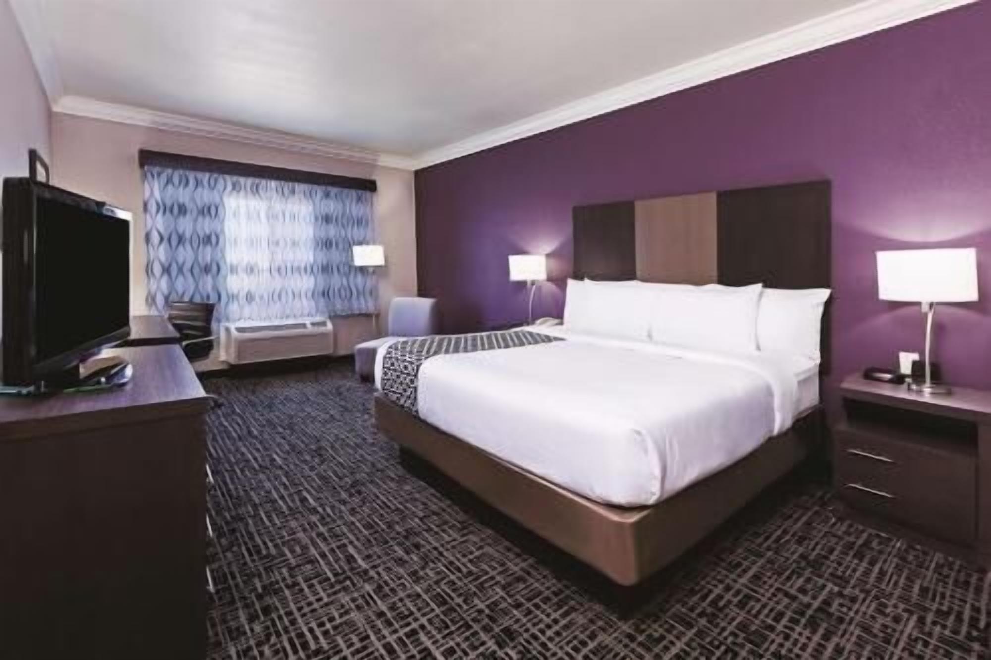 Premium bedding, down comforters, in-room safe, desk