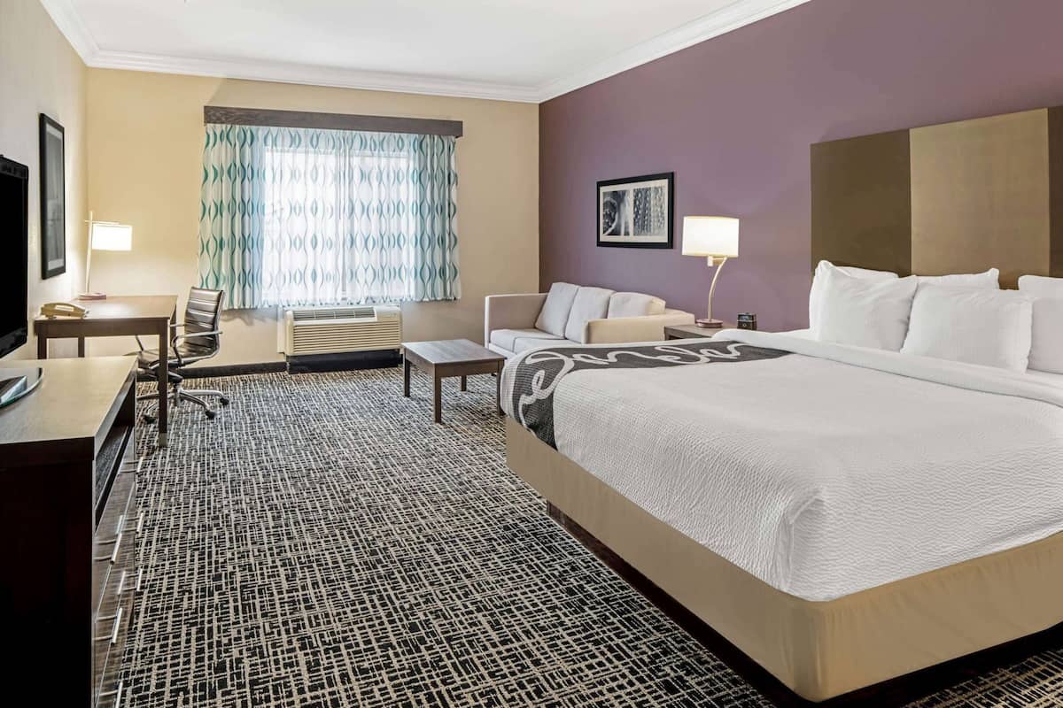 Premium bedding, down comforters, in-room safe, desk
