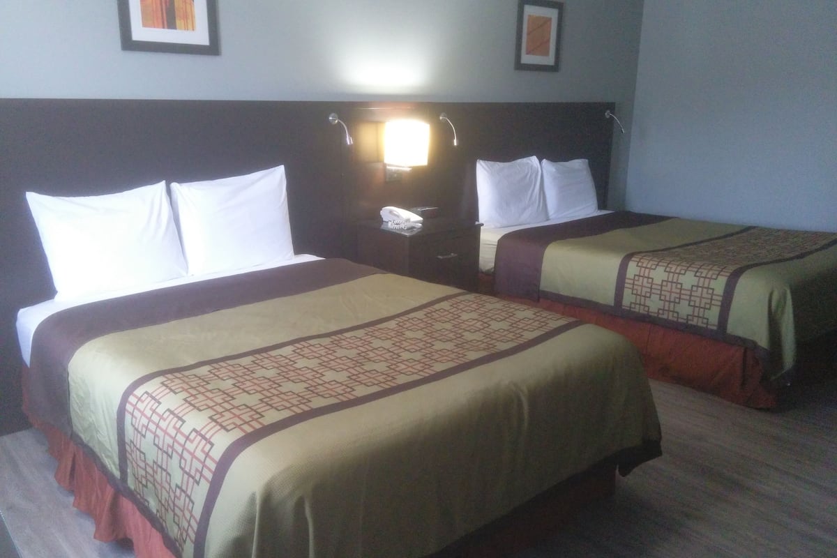 Chambre Standard, 2 grands lits | Bureau, Wi-Fi gratuit