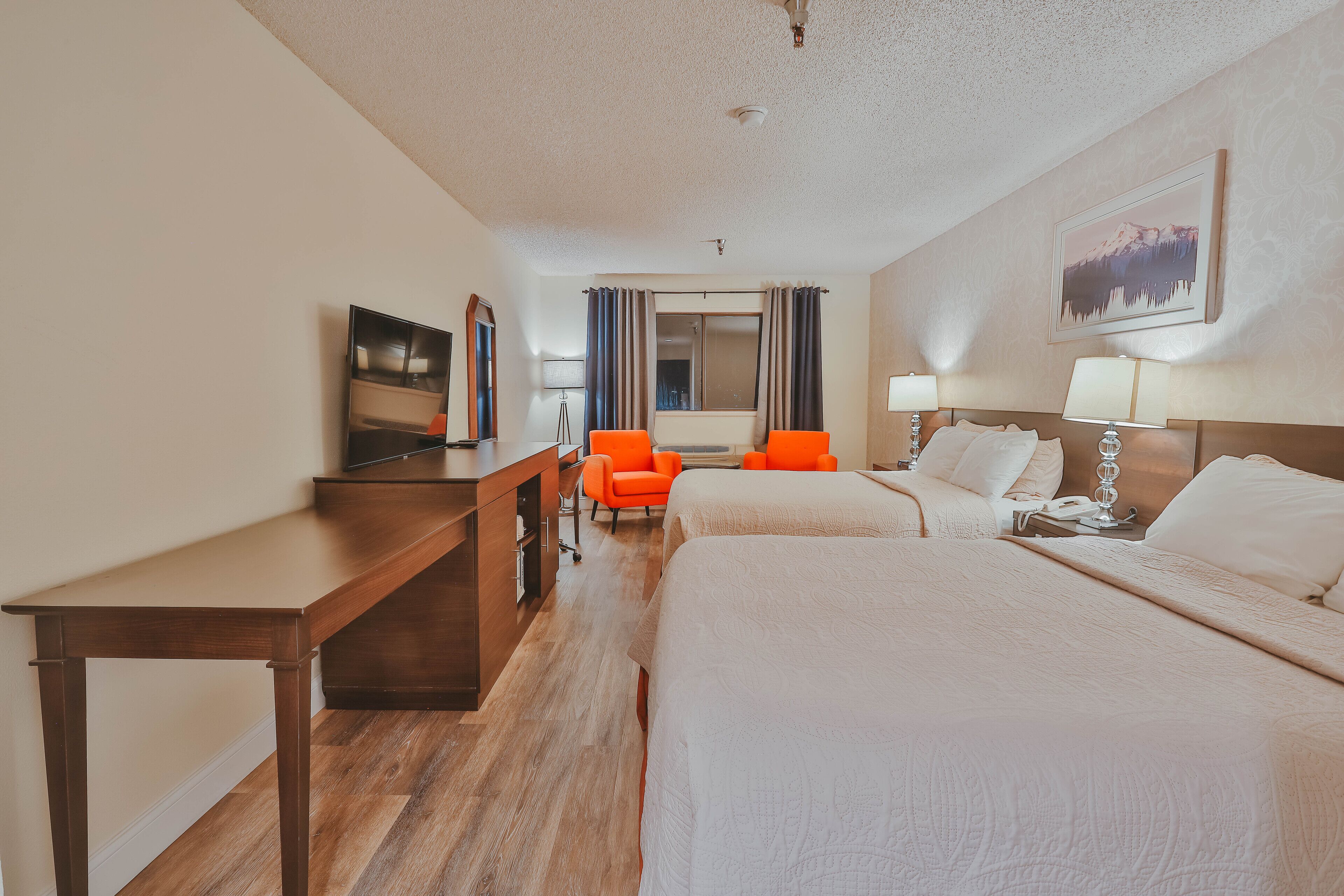 Photo - Hotel International