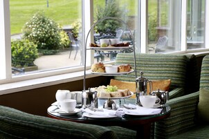 Ropa de cama hipoalergénica y minibar 