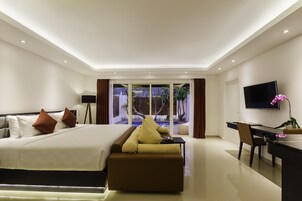 Vila luxo, 1 quarto, piscina particular | Frigobar, cofres nos quartos, escrivaninha