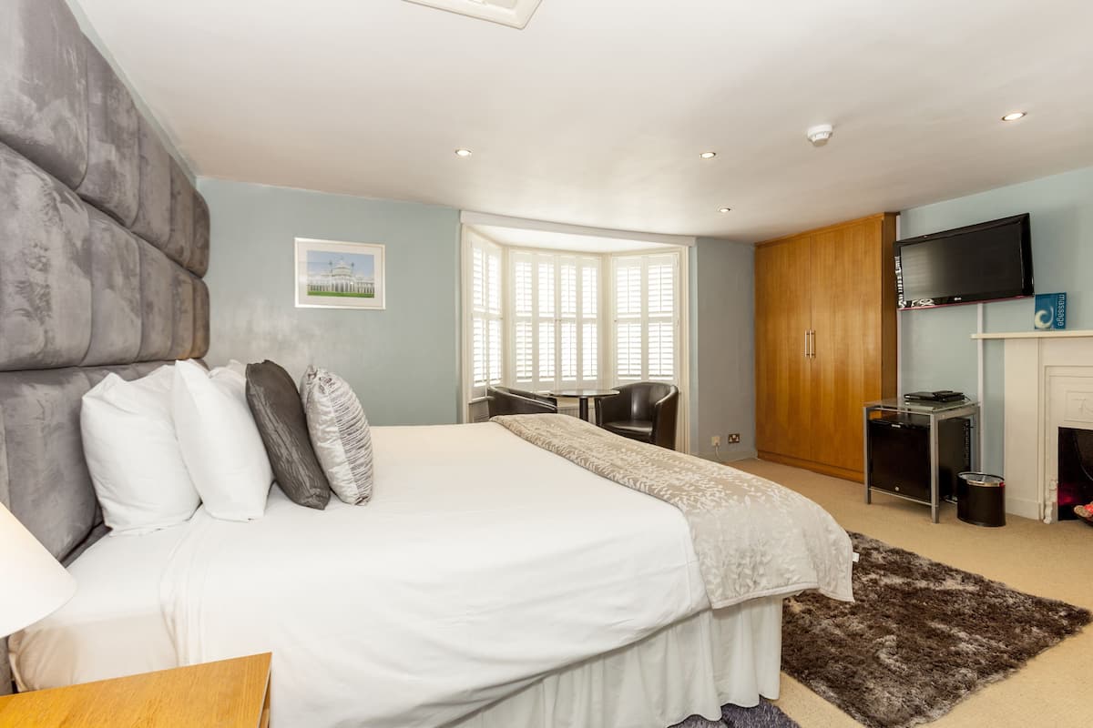 豪華雙人或雙床房 | 書桌、熨斗/熨衣板、免費無線上網、床單