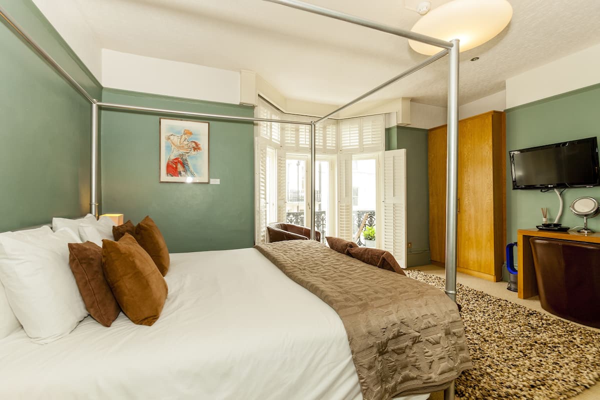 Luxury Double Room (Four Poster)