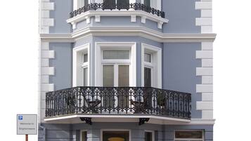 Vista frontal de la propiedad