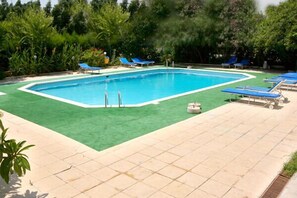 Seasonal outdoor pool - Sylva Hotel (Limassol)